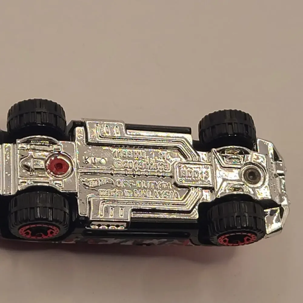 2013 HOT WHEELS OFF DUTY RED 1:64 DIECAST 3
